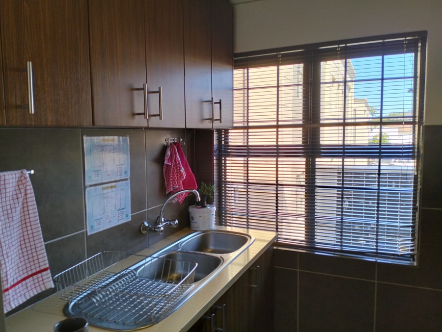 Commercial Property for Sale in Rosenpark Western Cape